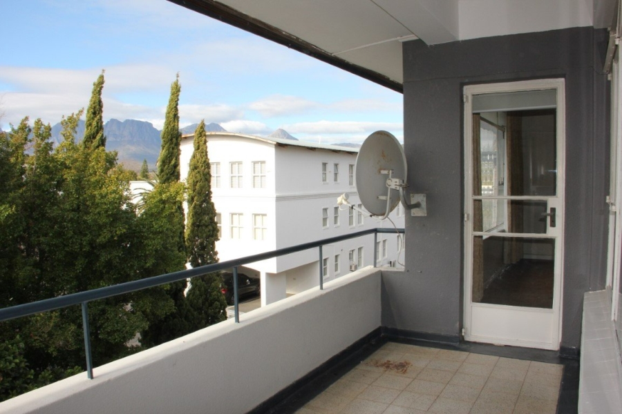 To Let 2 Bedroom Property for Rent in Somerset West Western Cape